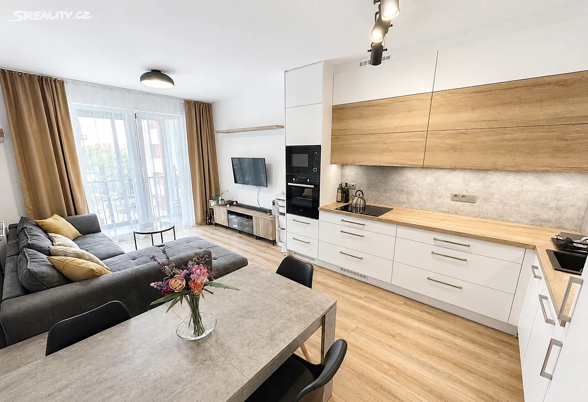 Prodej bytu 3+kk 73 m², Pardubice