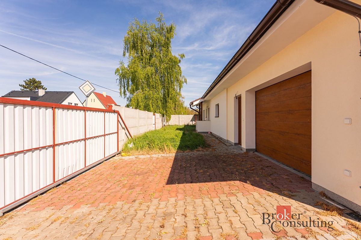 Prodej rodinného domu 102 m², pozemek 941 m² – fotografie 5
