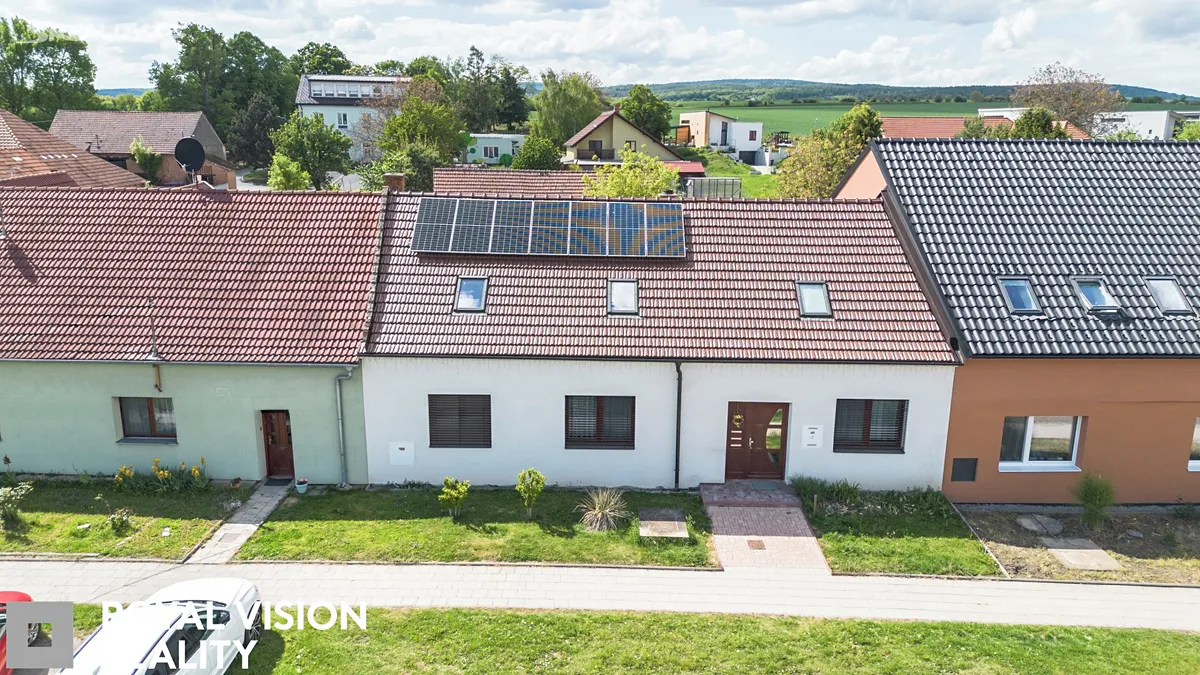 Prodej rodinného domu 239 m², pozemek 1160 m²