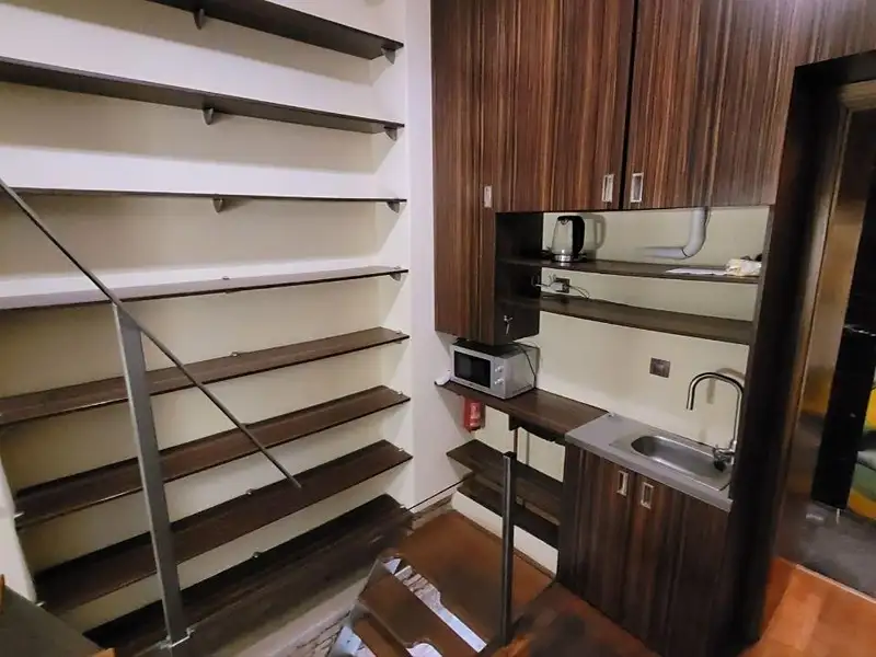Pronájem kanceláře 34 m², Praha – náhled fotky 1