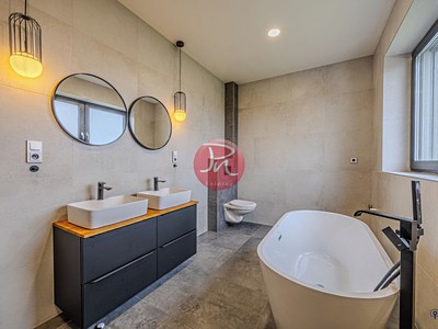 Pronájem bytu 4+kk 102 m²