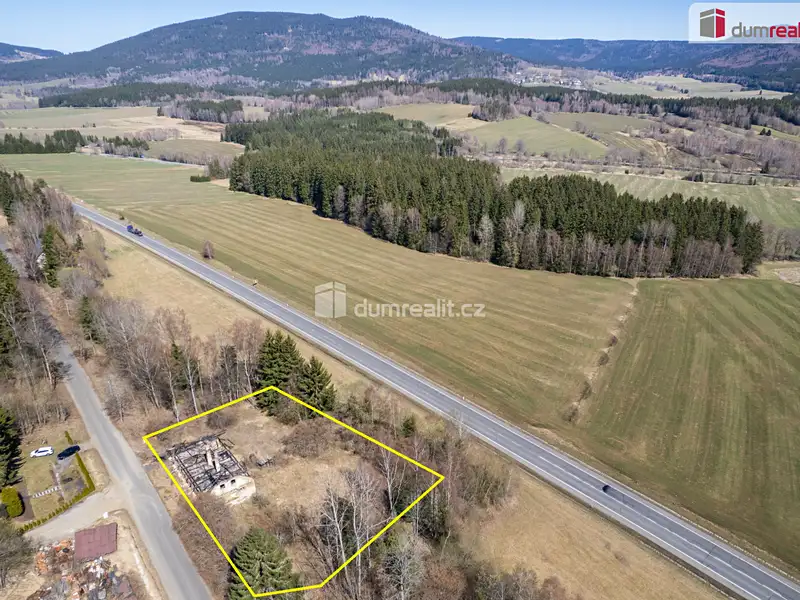 Prodej rodinného domu 327 m², pozemek 2947 m², Lenora – náhled fotky 2