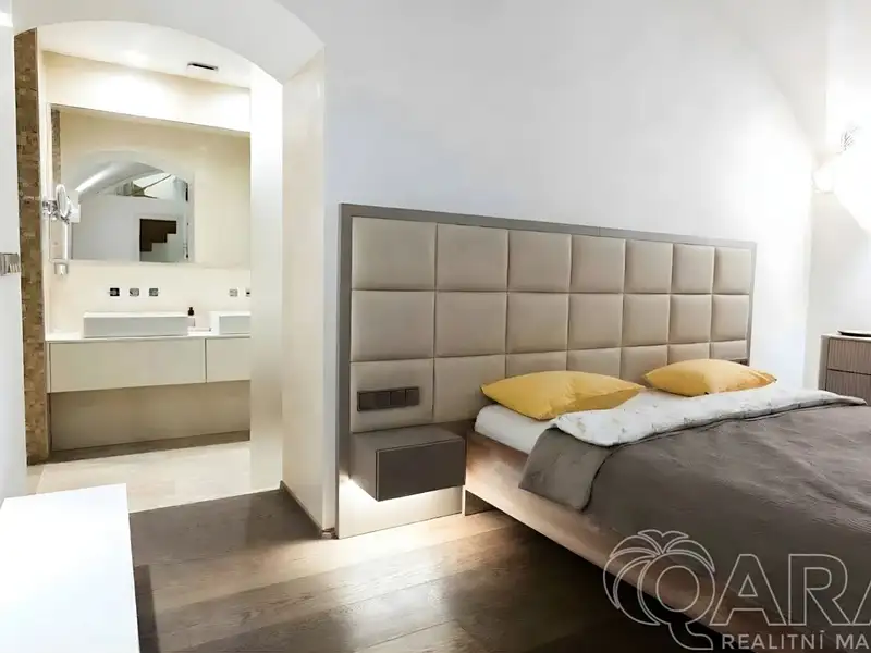 Prodej bytu 2+1 62 m², Praha – náhled fotky 1