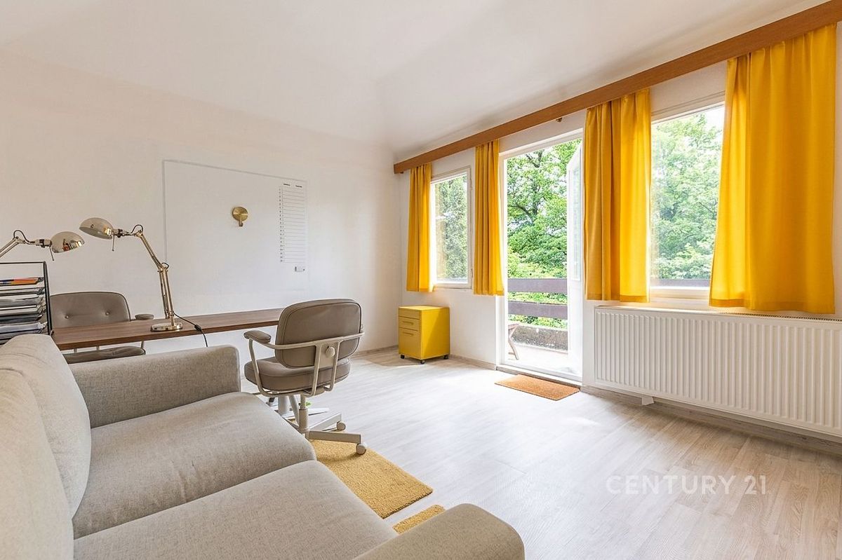 Prodej vily 260 m², pozemek 687 m² – fotografie 4