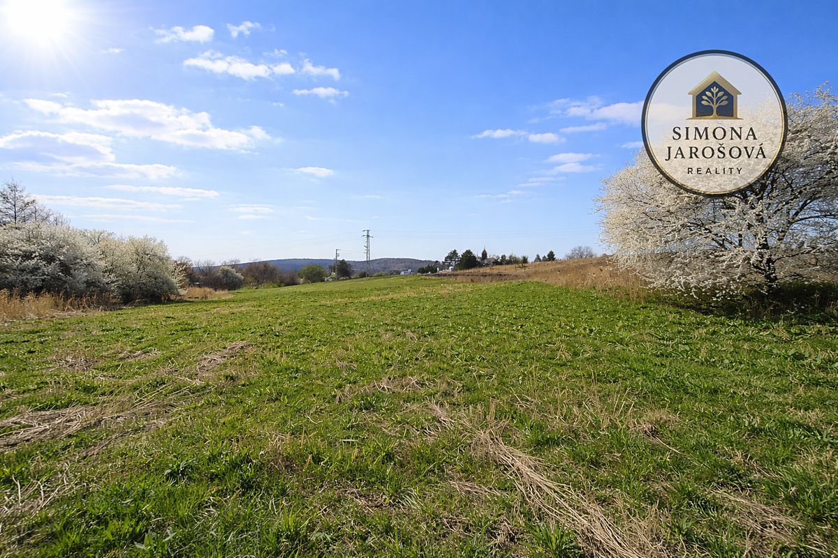Prodej stavebního pozemku 1992 m²
