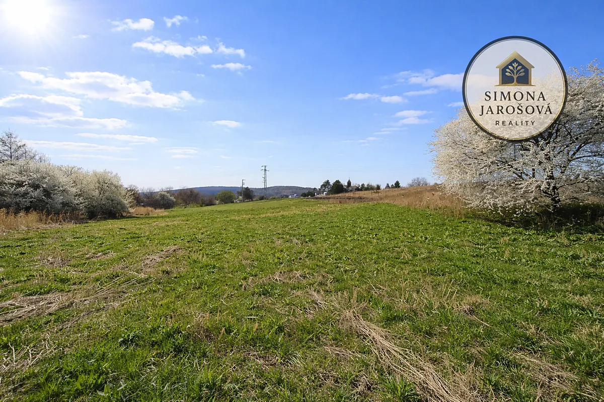 Prodej stavebního pozemku 1992 m²