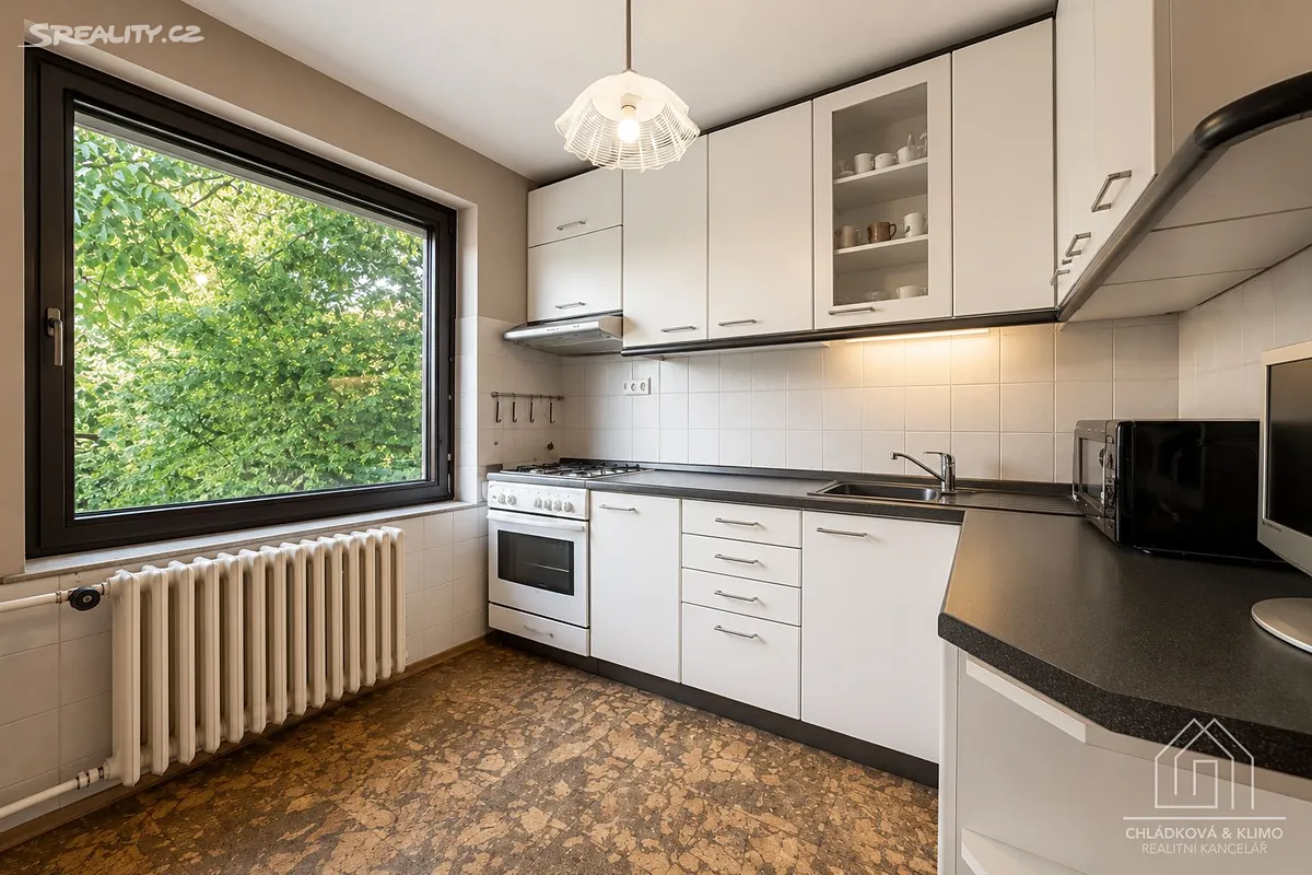 Prodej rodinného domu 337 m², pozemek 564 m² – pohled 4