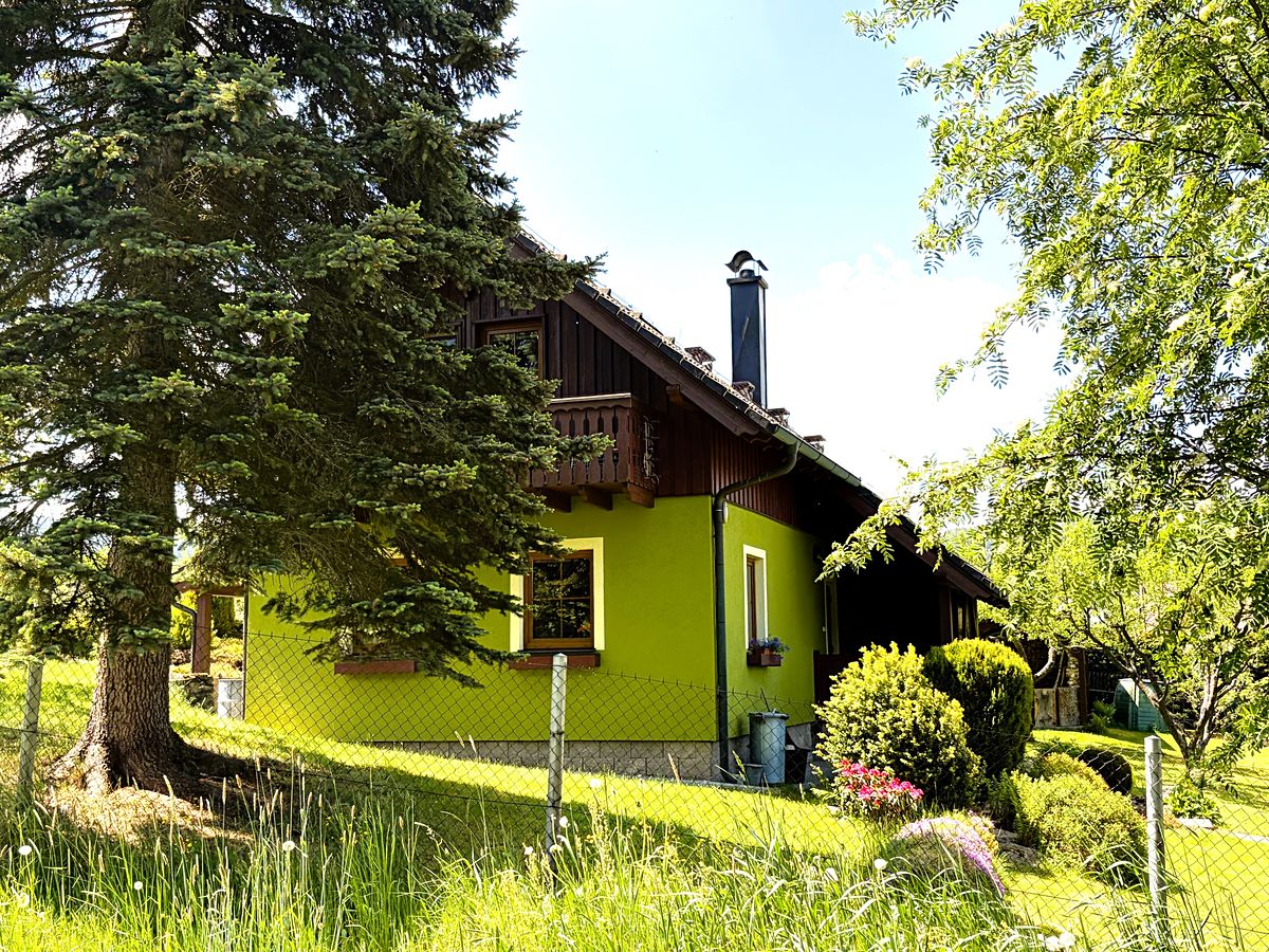 Prodej rodinného domu 108 m², pozemek 1244 m² – fotografie 2