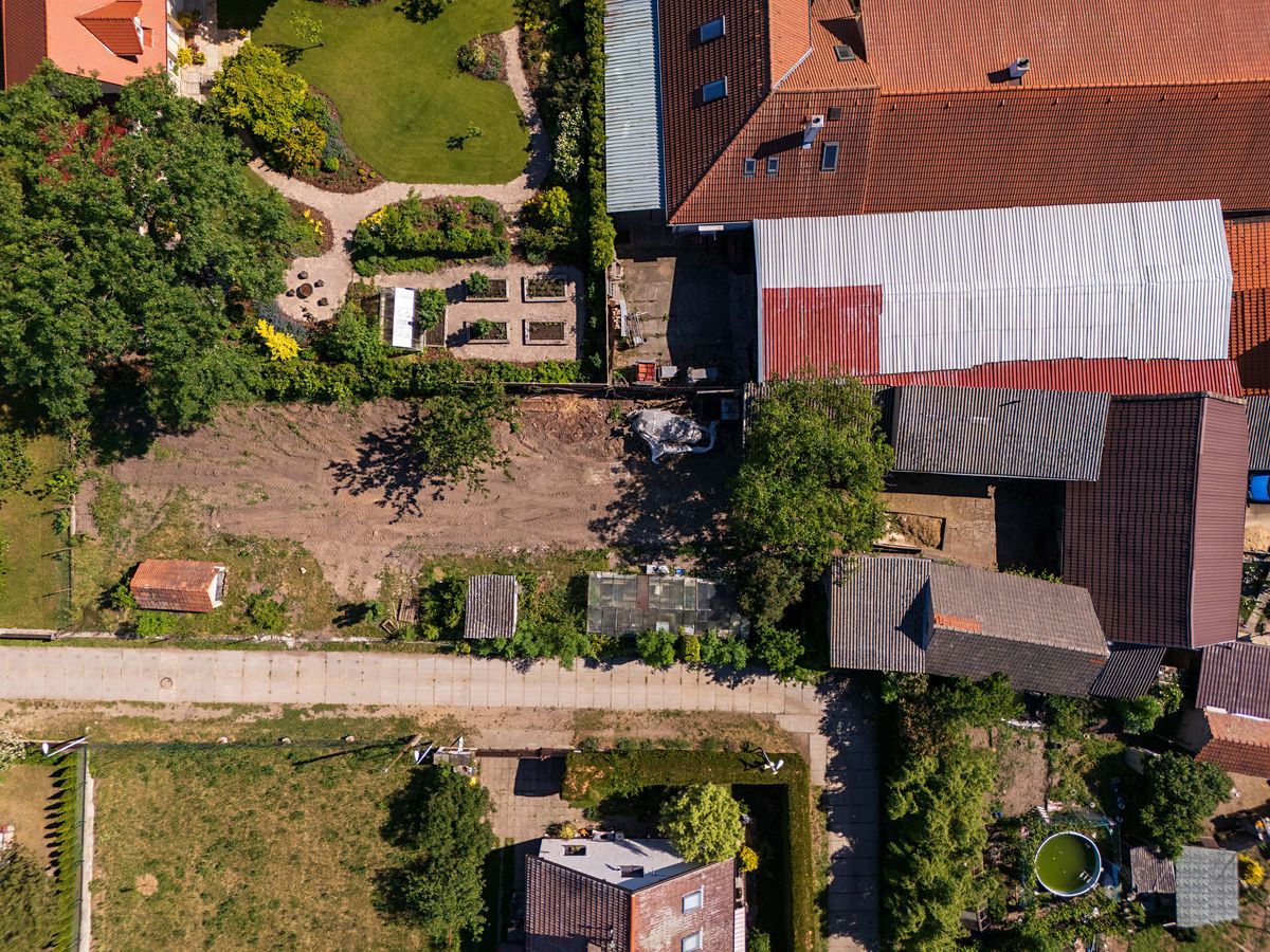 Prodej stavebního pozemku 684 m² – fotografie 2