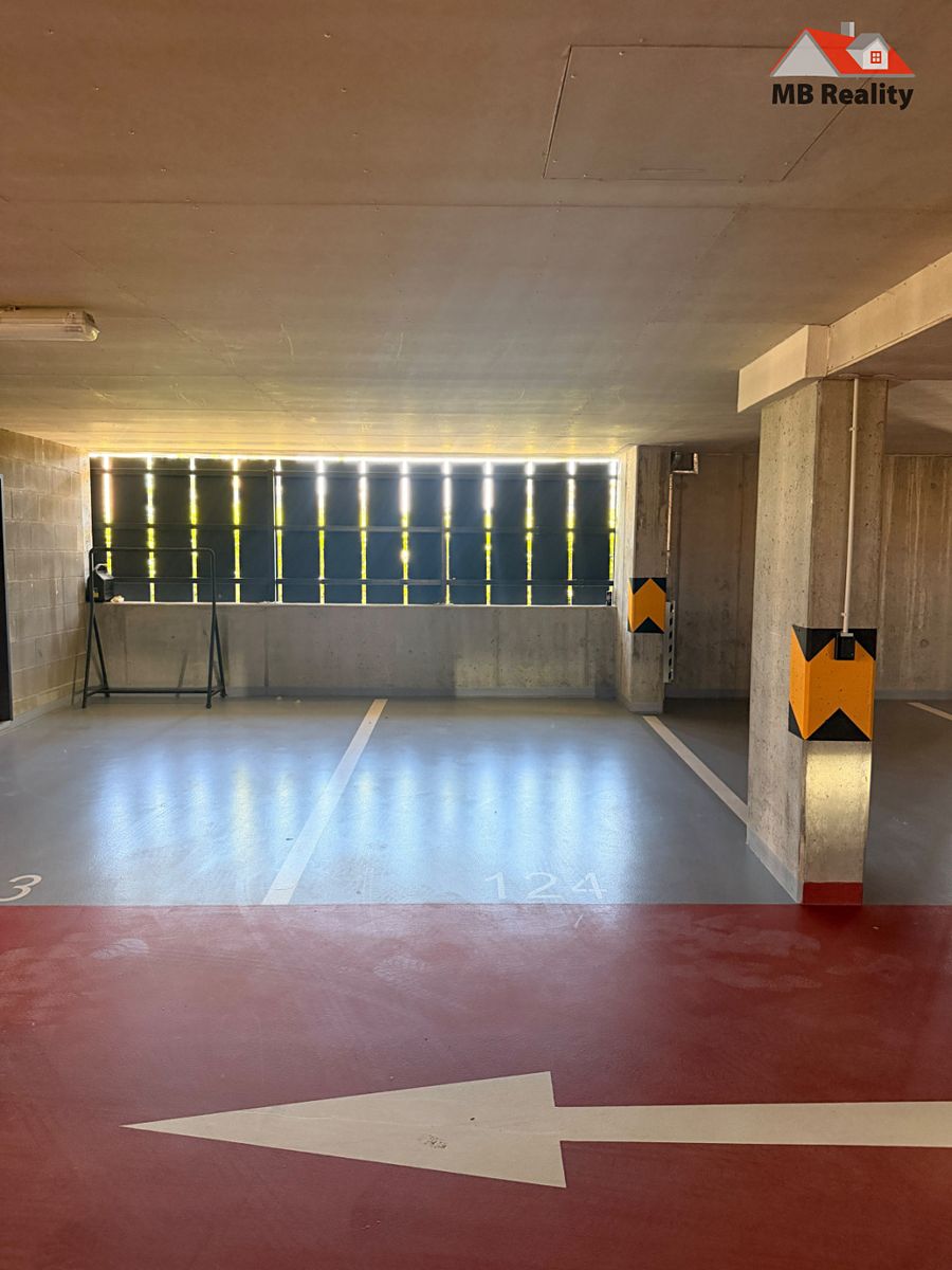 Prodej garážového stání 10 m² – fotografie 3