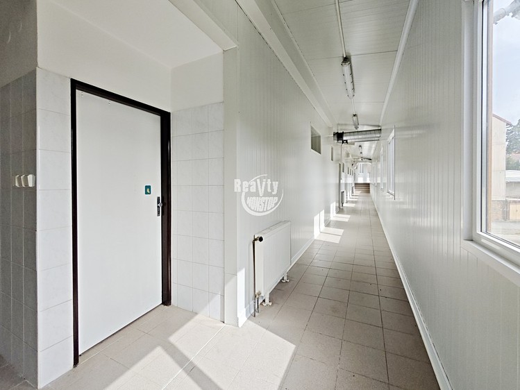 Комерційне приміщення в оренду, 6 700 м² (6 з 14)