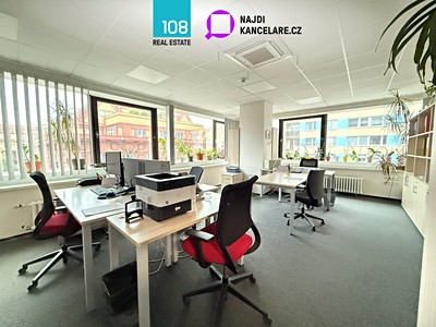 Pronájem kanceláře 1 326 m²