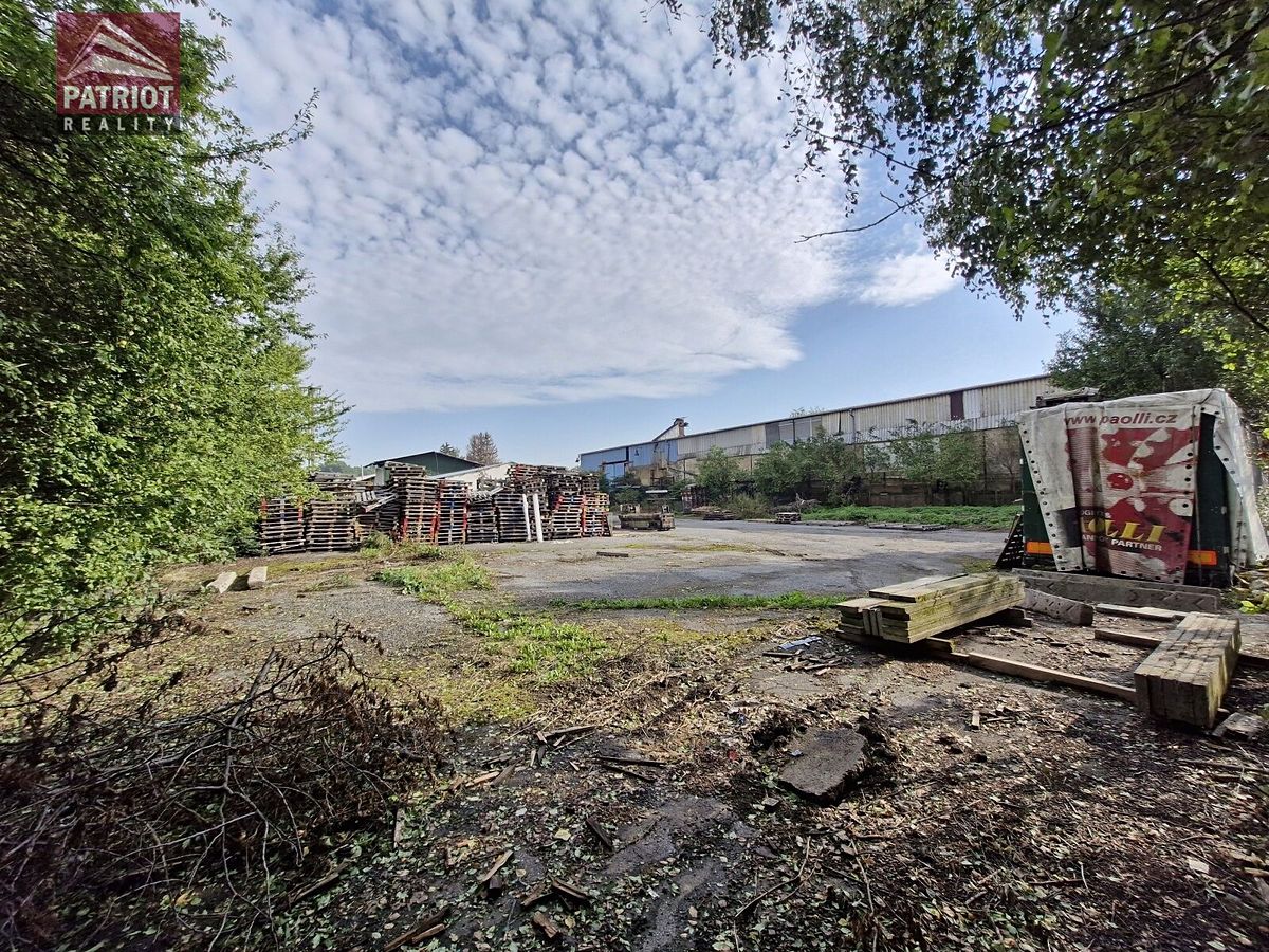 Pronájem komerčního pozemku 900 m² – fotografie 2