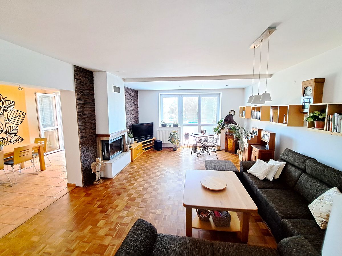 Prodej rodinného domu 204 m², pozemek 300 m² – fotografie 4