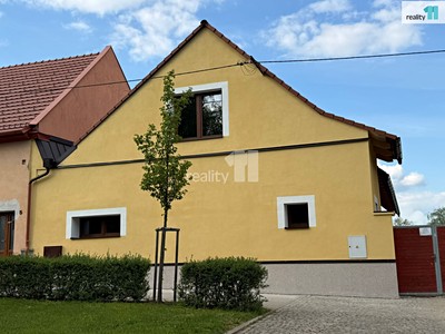 Prodej  rodinného domu 383 m², pozemek 1 023 m²
