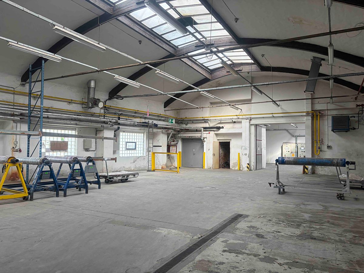 Prodej výrobní haly, prostoru 17000 m² – fotografie 3