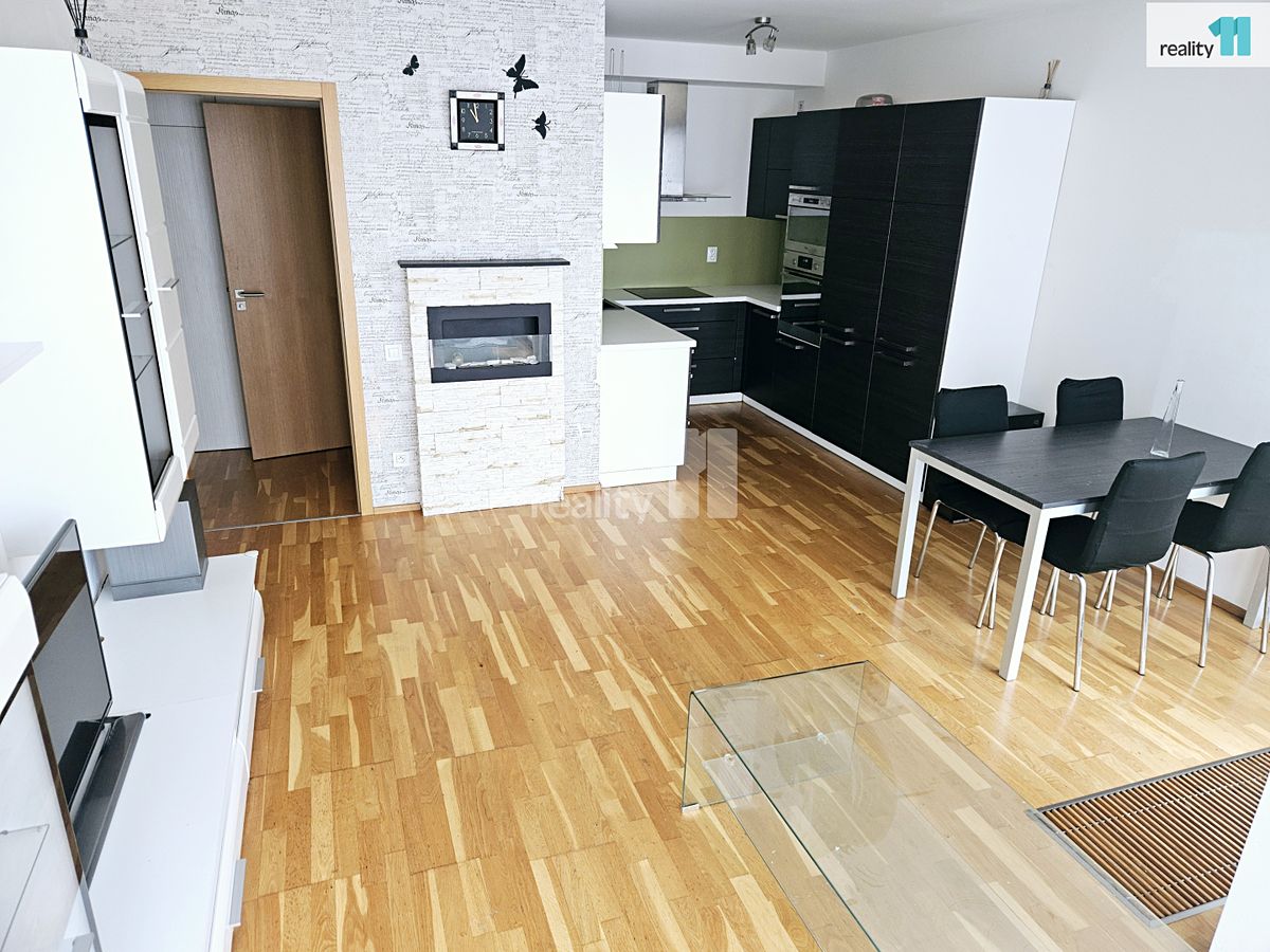 Pronájem bytu 3+kk 86 m²