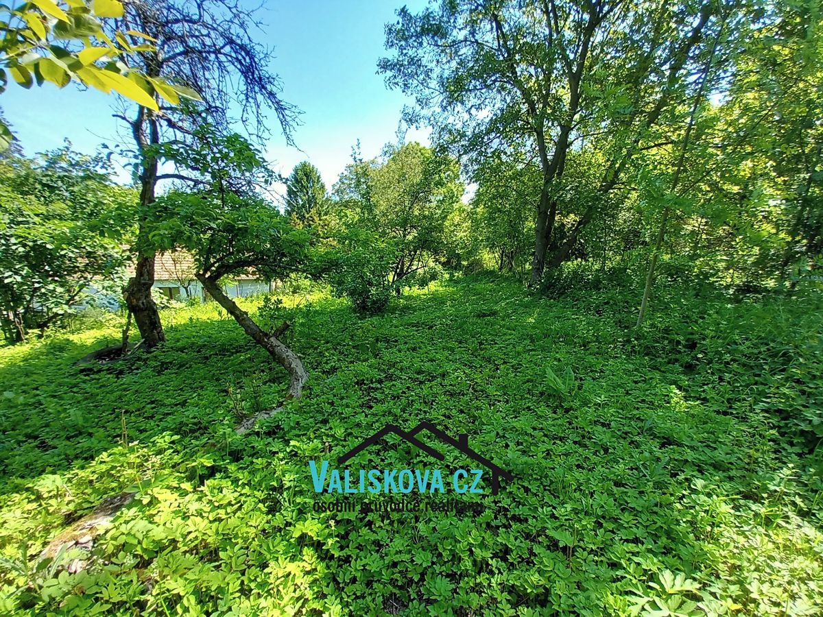 Prodej stavebního pozemku 667 m² – fotografie 2