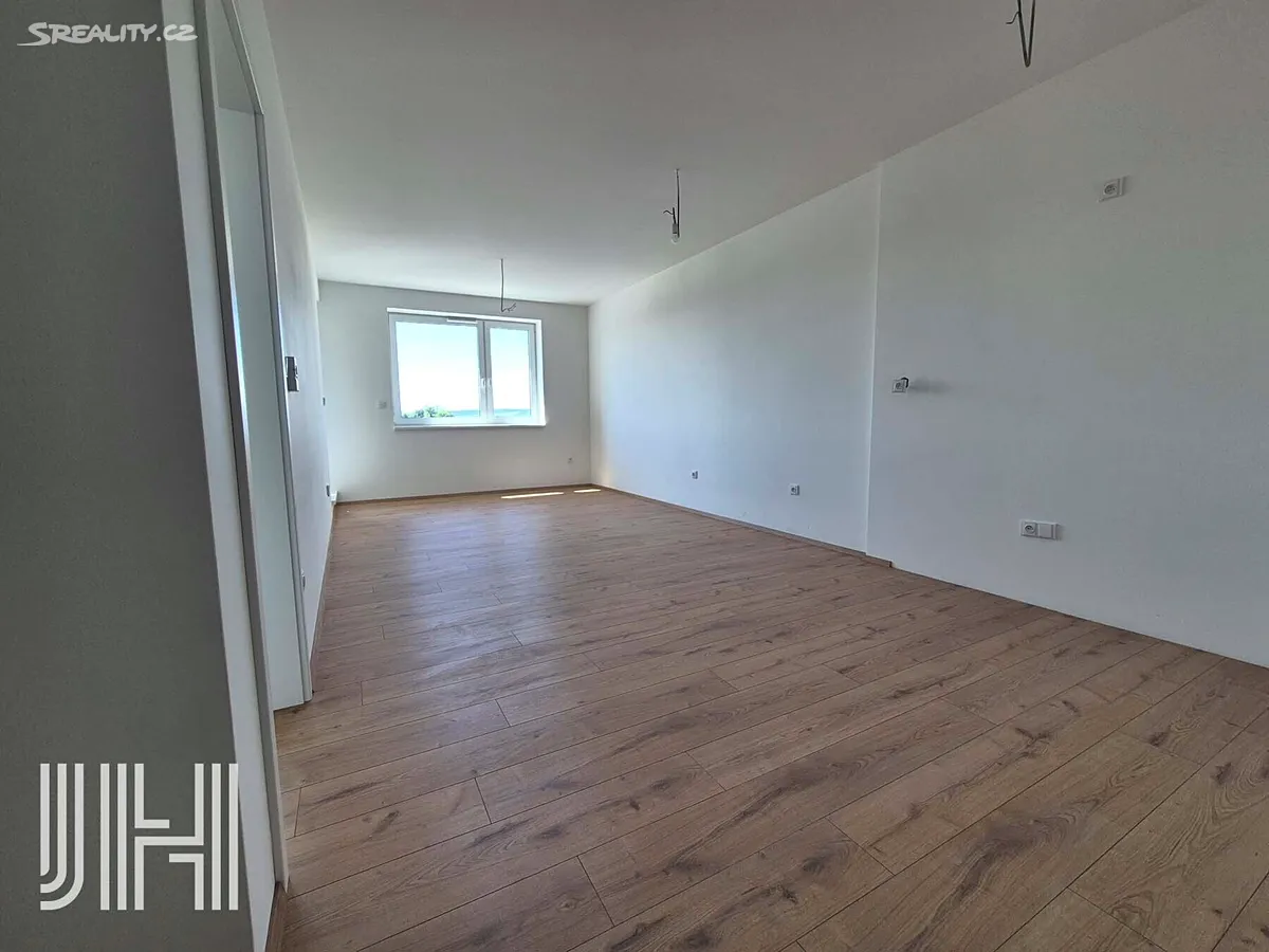 Prodej bytu 2+kk 54 m² – pohled 2