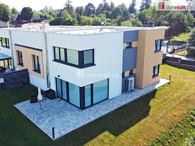 Pronájem  rodinného domu 210 m², pozemek 531 m²