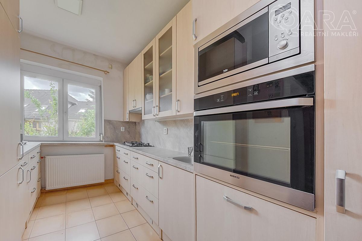 Prodej rodinného domu 270 m², pozemek 431 m² – fotografie 5
