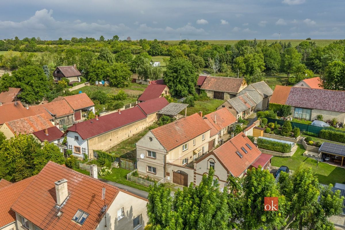 Prodej rodinného domu 150 m², pozemek 1584 m² – fotografie 5