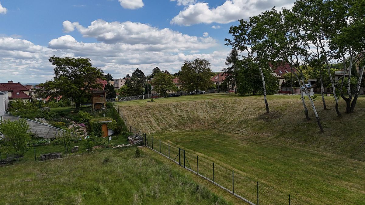 Prodej stavebního pozemku 2447 m² – fotografie 4