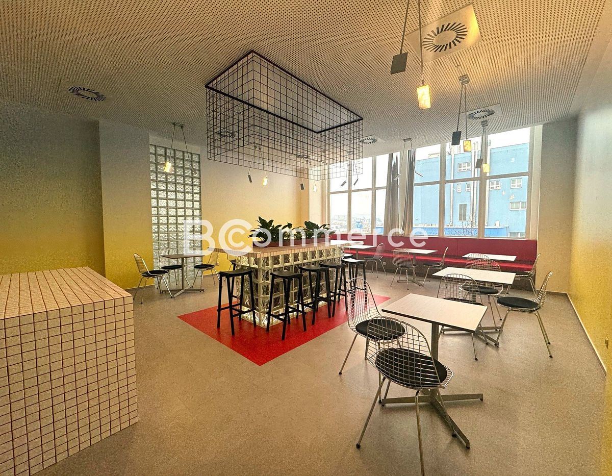 Pronájem kanceláře 100 m² – fotografie 5