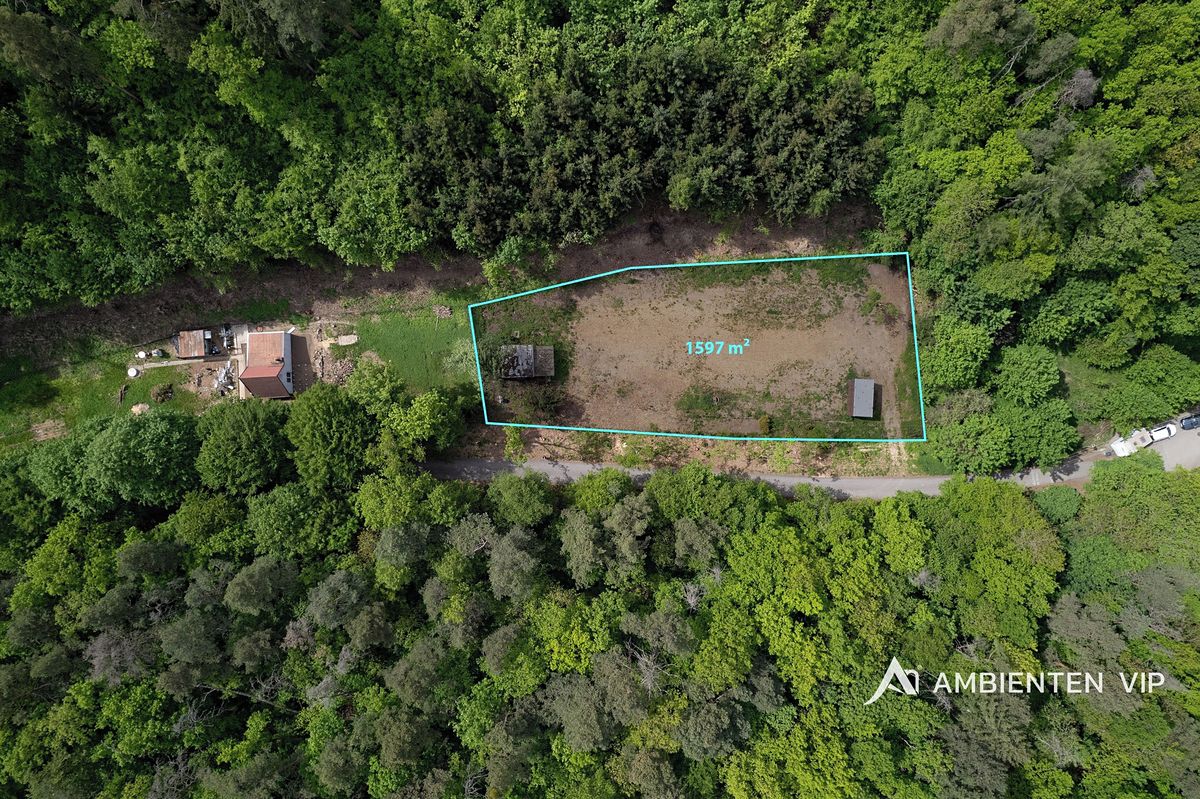 Prodej stavebního pozemku 1597 m² – fotografie 2