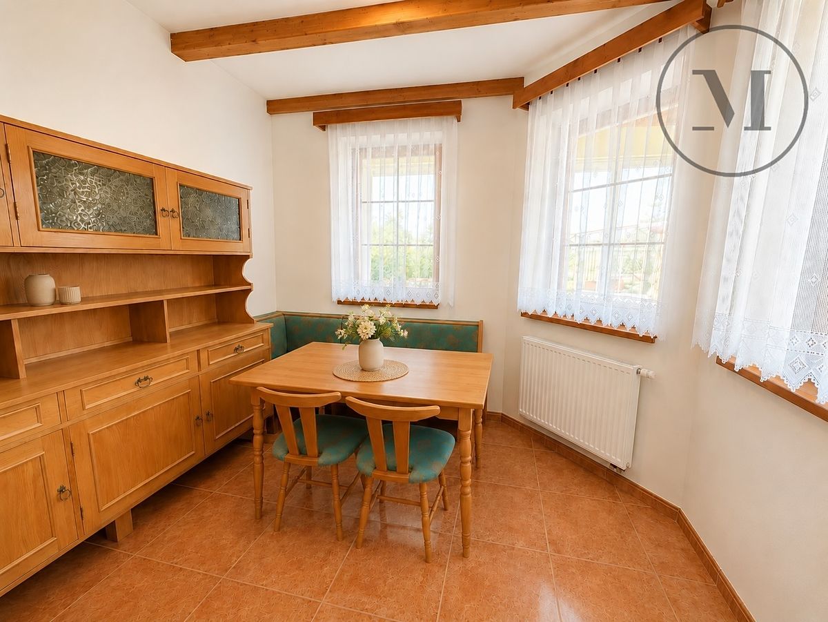 Prodej rodinného domu 182 m², pozemek 1078 m² – fotografie 5