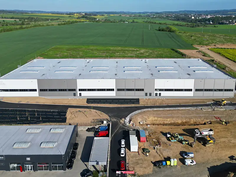 Pronájem výrobní haly, prostoru 1750 m², Jihlava – náhled fotky 1