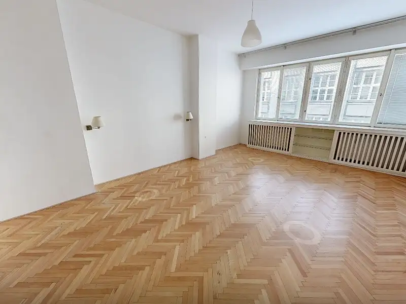 Pronájem bytu 3+1 135 m², Praha – náhled fotky 2