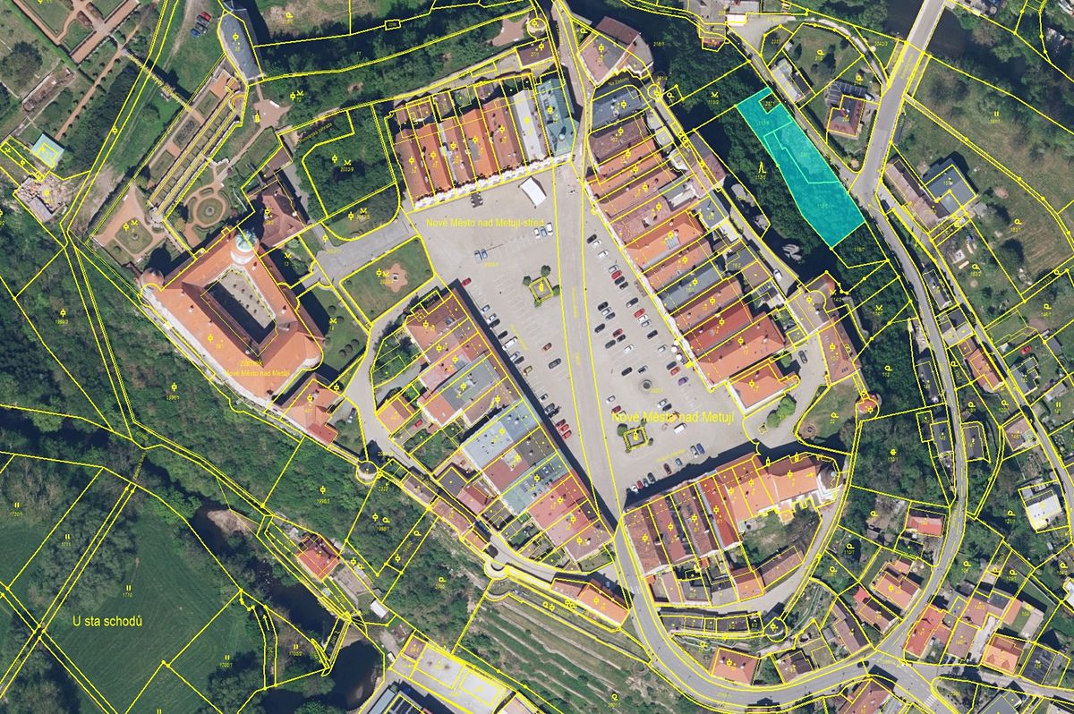 Prodej rodinného domu 220 m², pozemek 1128 m² – fotografie 4