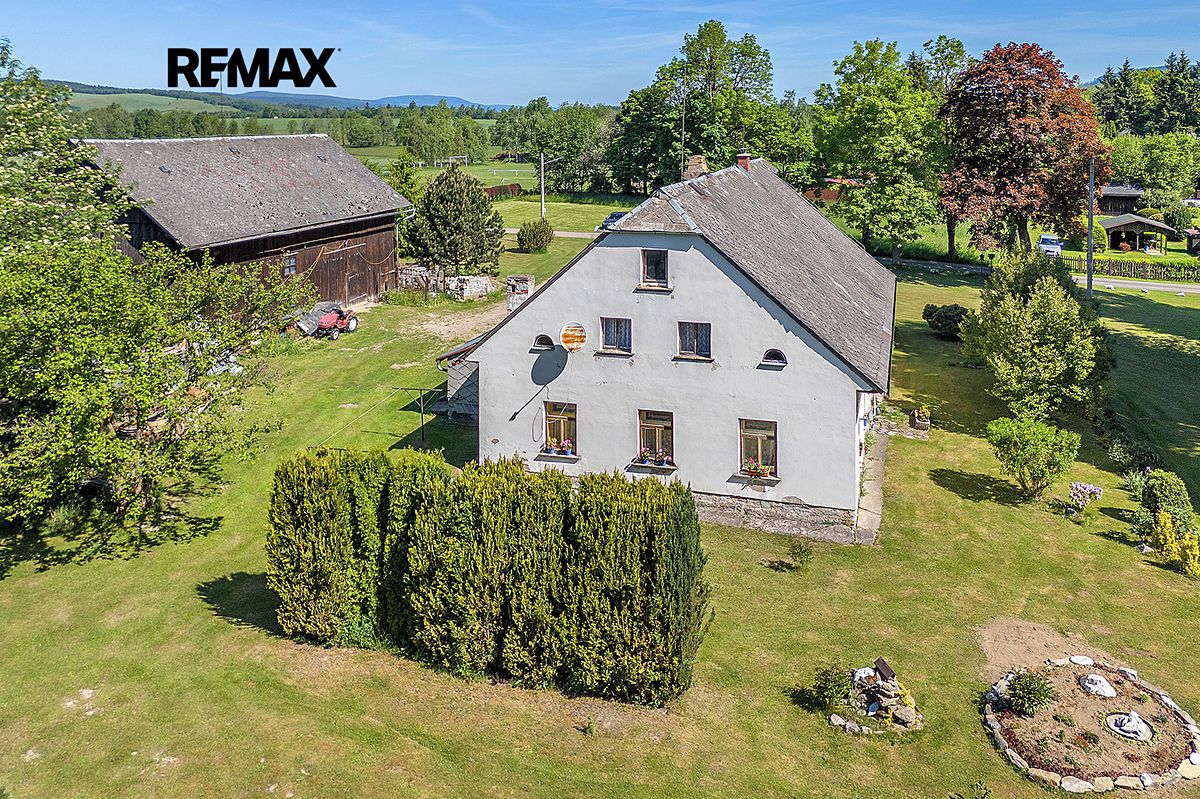 Prodej rodinného domu 277 m², pozemek 4052 m² – fotografie 2