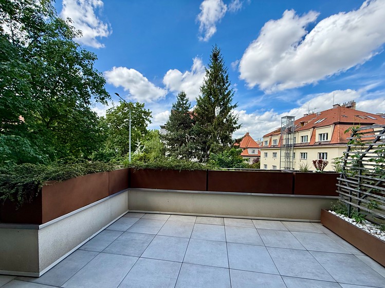 Pronájem bytu 3+kk, 80 m² (16 z 48)