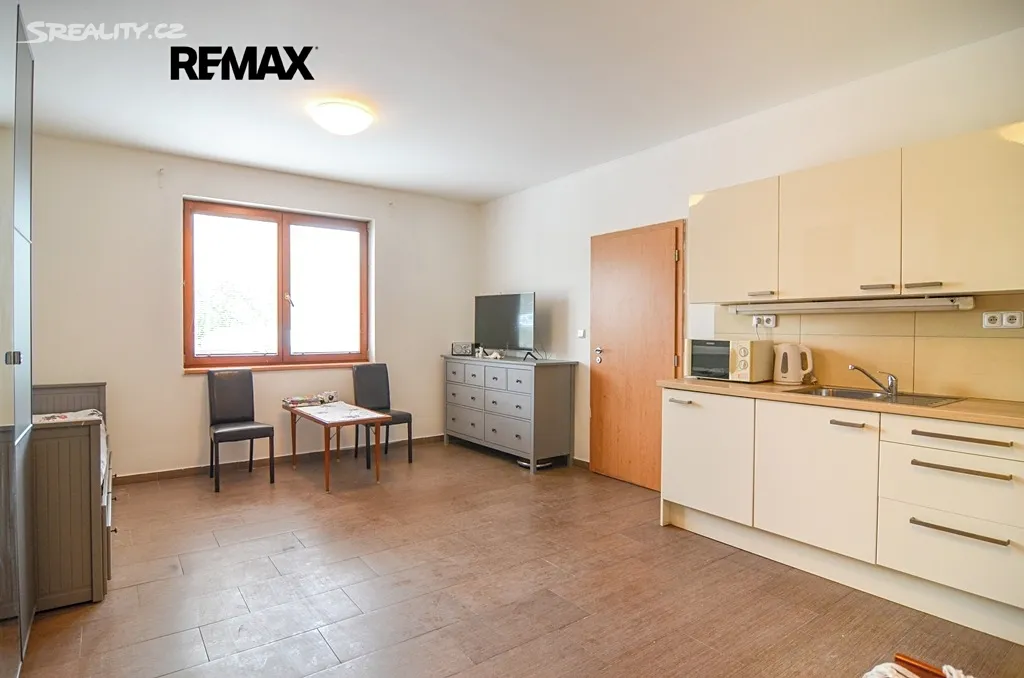 Prodej bytu 1+kk 34 m² – další