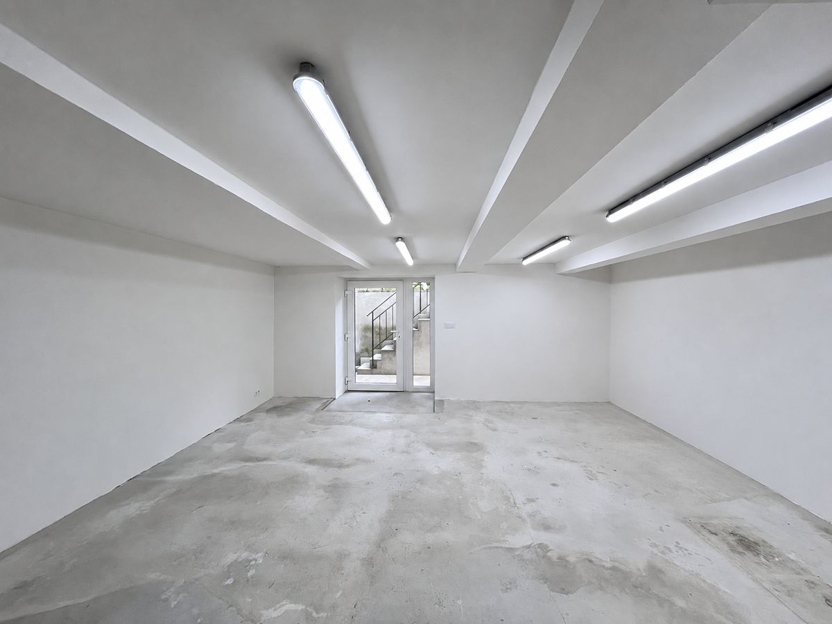 Prodej obchodního prostoru 35 m² – fotografie 3