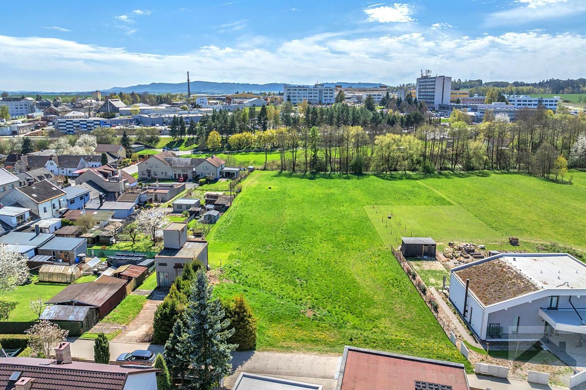 Prodej stavebního pozemku 1196 m² – fotografie 3