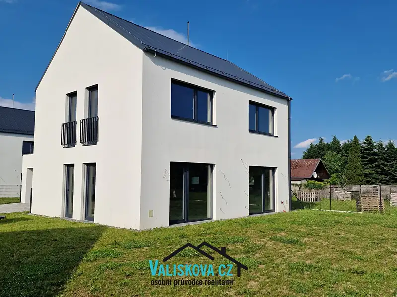 Prodej rodinného domu 130 m², pozemek 429 m², Kroměříž – náhled fotky 1