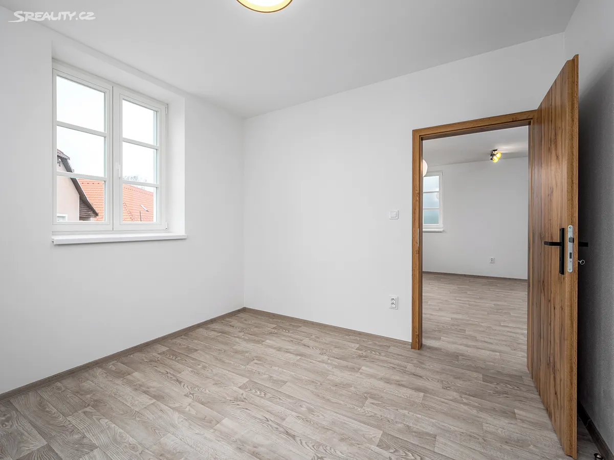 Prodej vícegeneračního domu 200 m², pozemek 151 m² – další