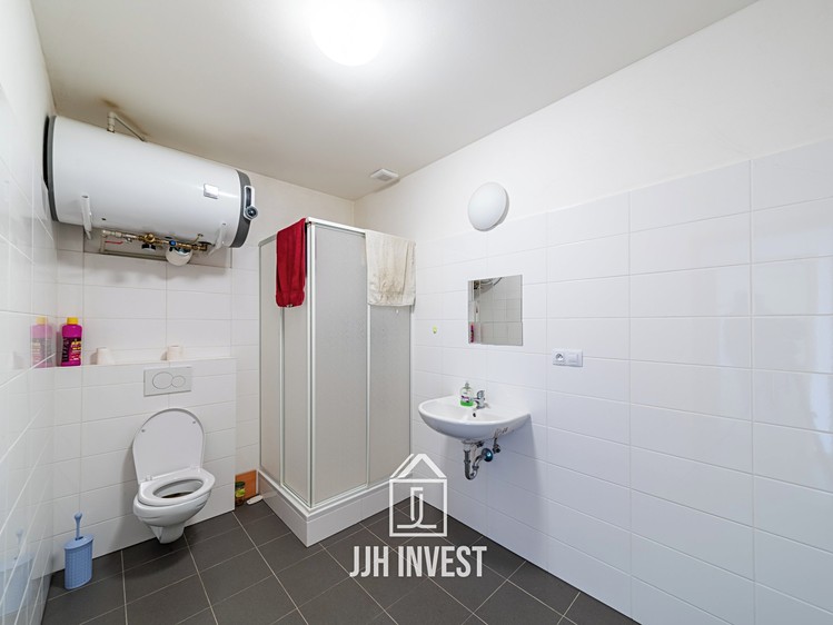 Pronájem komerčního prostoru, 107 m² (4 z 7)