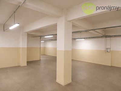 Pronájem skladového prostoru 240 m²