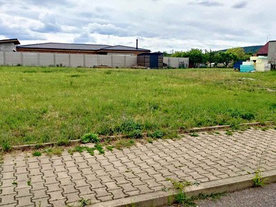 Prodej pozemku, 1 000 m² (2 z 8)