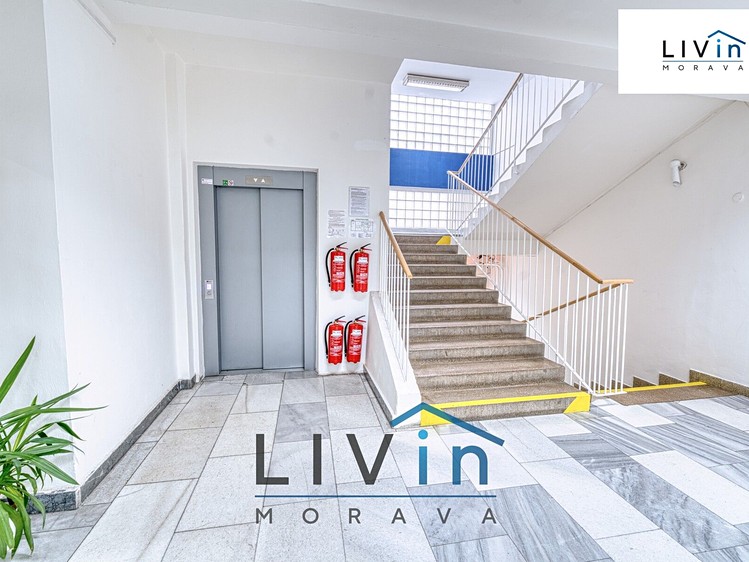 Pronájem komerčního prostoru, 128 m² (10 z 23)