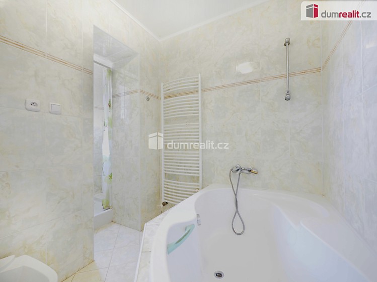 Будинок на продаж, 190 м² (10 з 38)