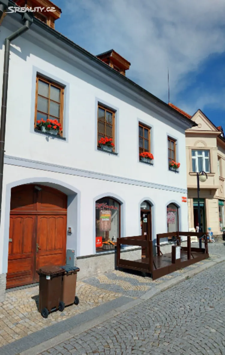 Prodej vícegeneračního domu 753 m², pozemek 510 m², Bechyně