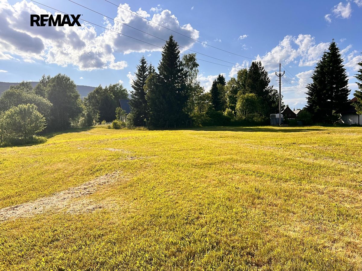Prodej stavebního pozemku 1520 m² – fotografie 3