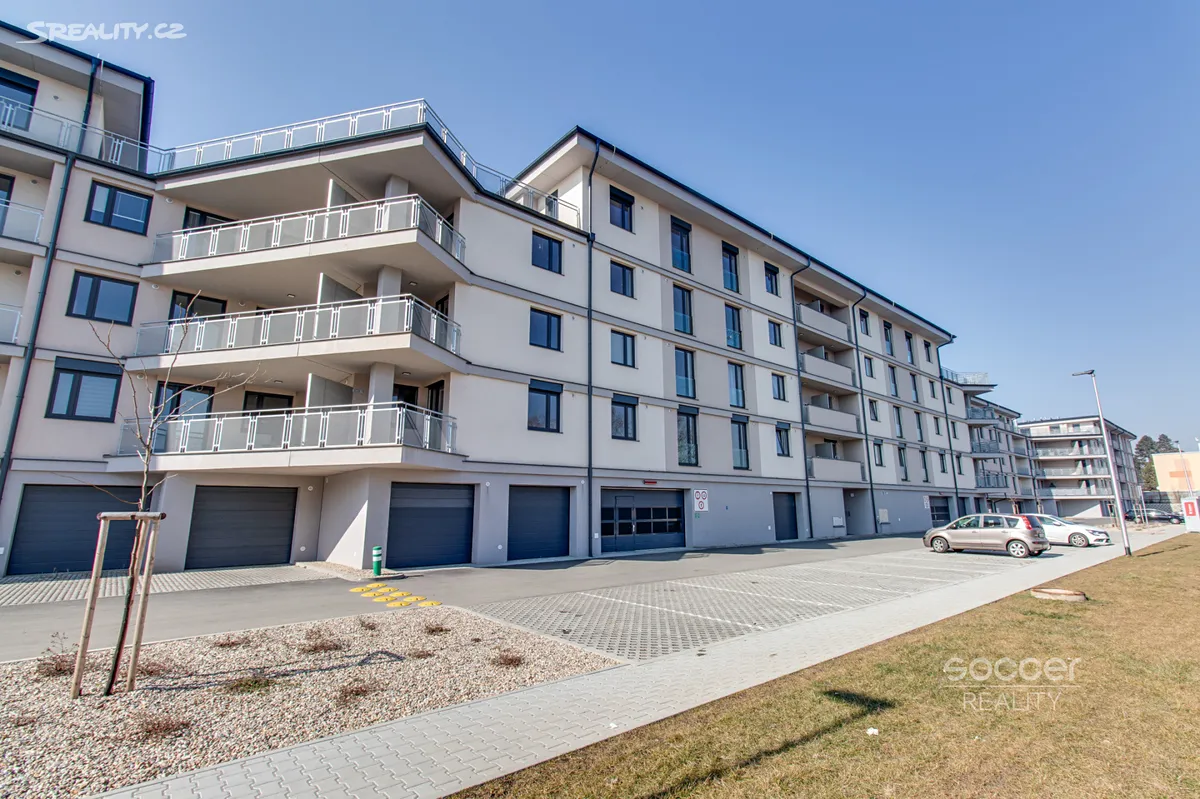 Pronájem bytu 1+kk 34 m², Augustina Lukeše