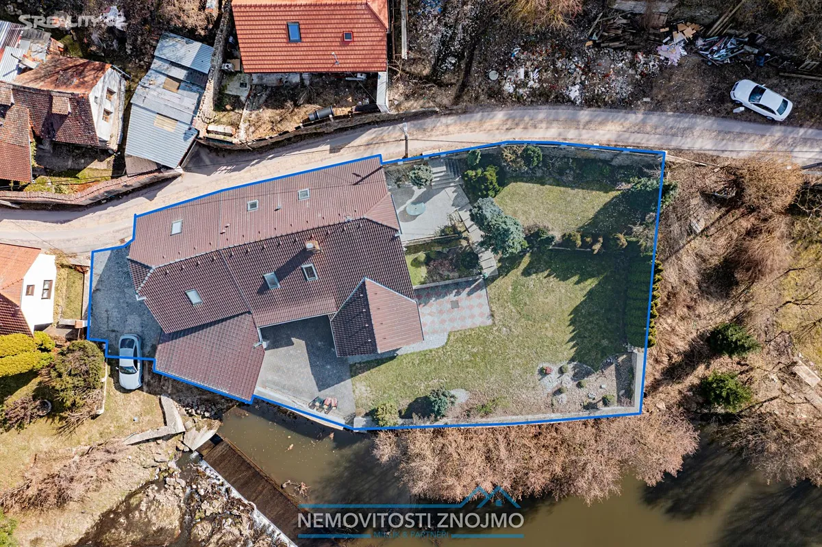 Prodej vícegeneračního domu 350 m², pozemek 868 m² – pohled 4