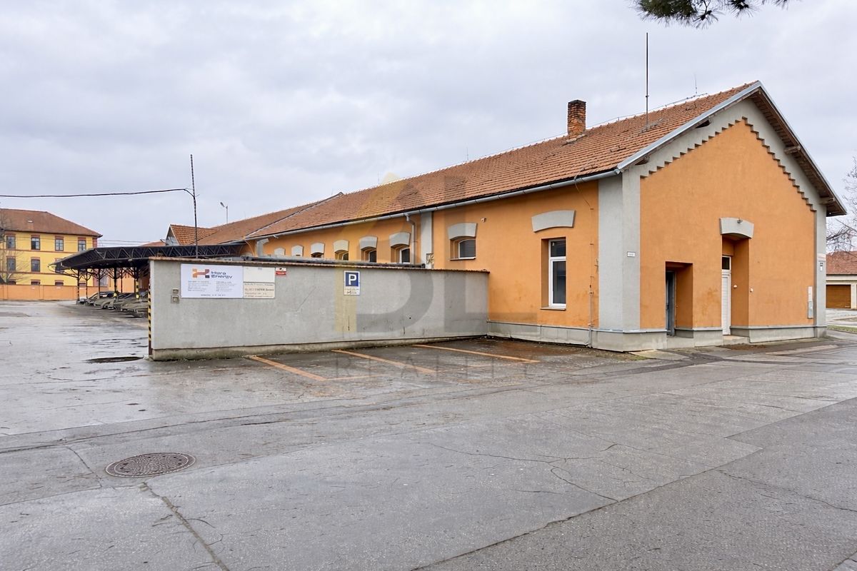 Pronájem skladového prostoru 400 m²